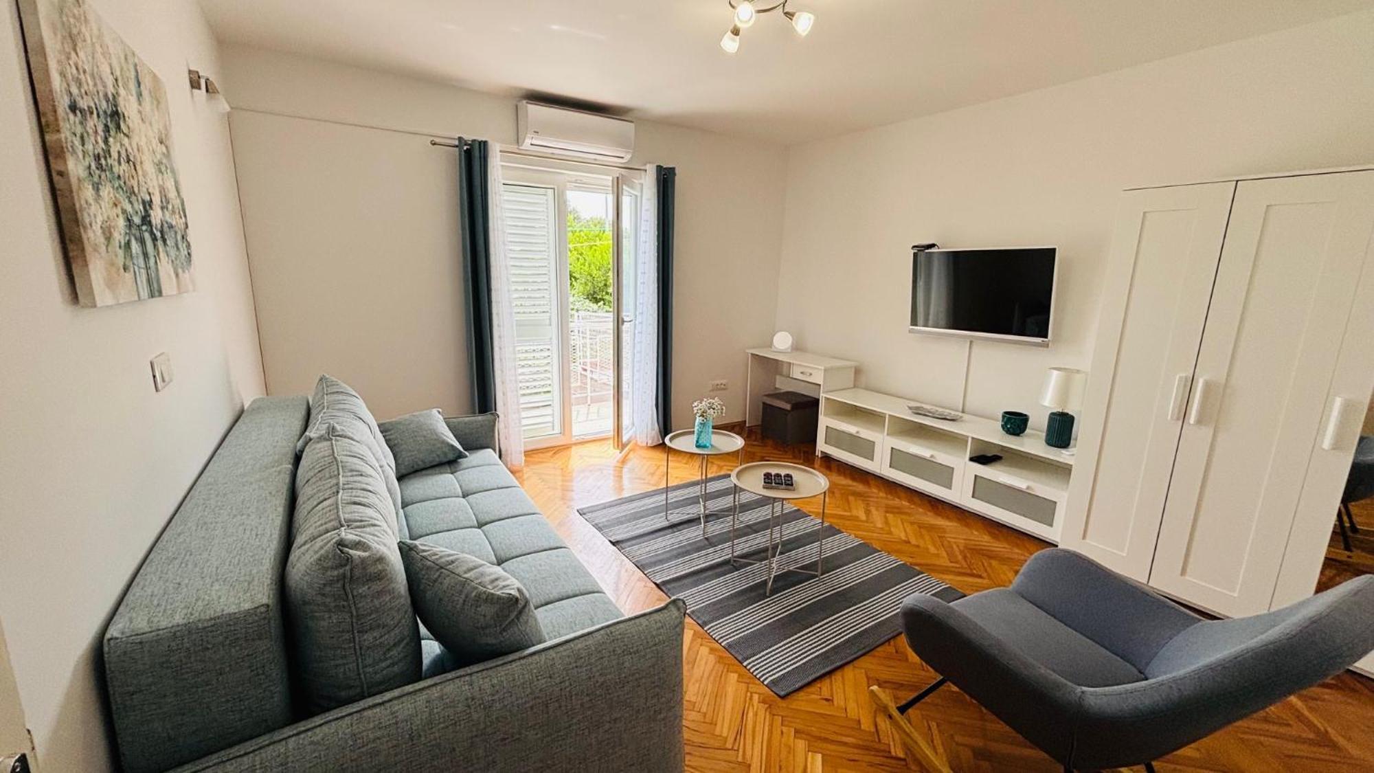 Vela Apartment *